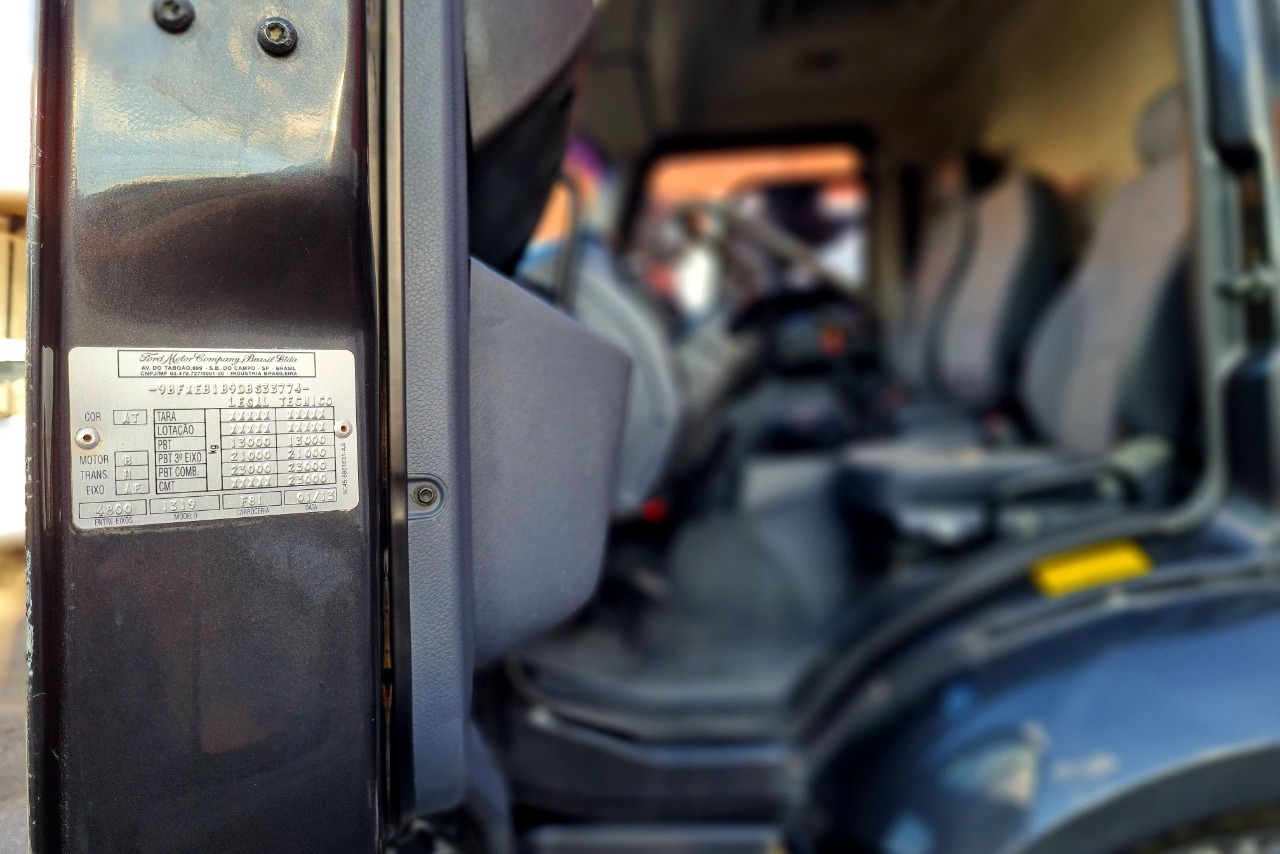 Ford Cargo1319 - 13/13 21