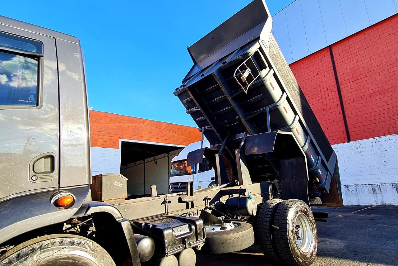 Ford Cargo1319 - 13/13 24