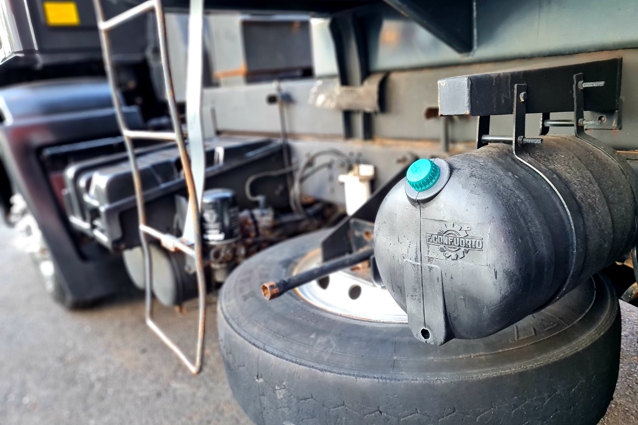 Ford Cargo1319 - 13/13 30
