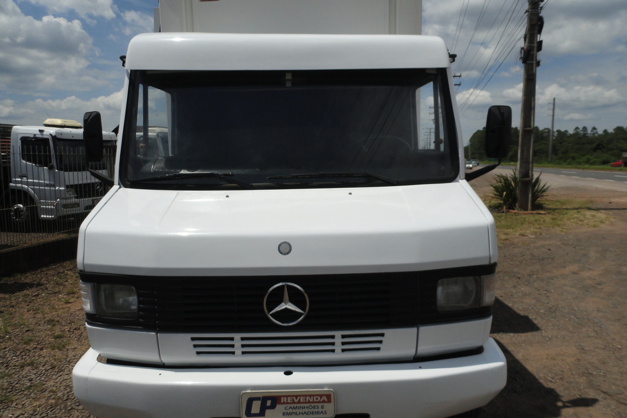 Mercedes Benz MB 709 - 90/90 2