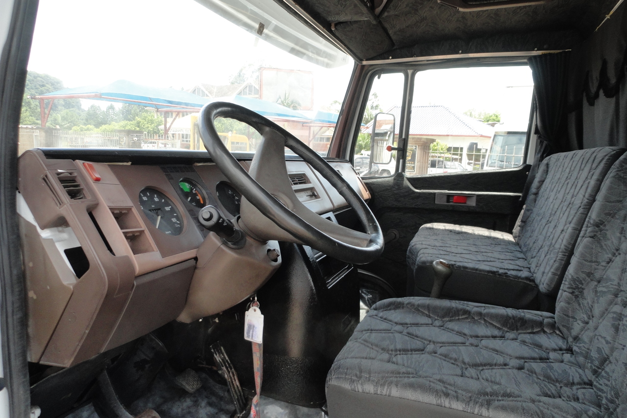 Mercedes Benz MB 709 - 90/90 4