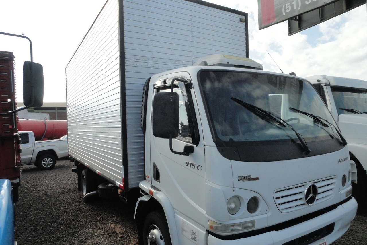 Mercedes Benz Accelo 915 - 06/06 3