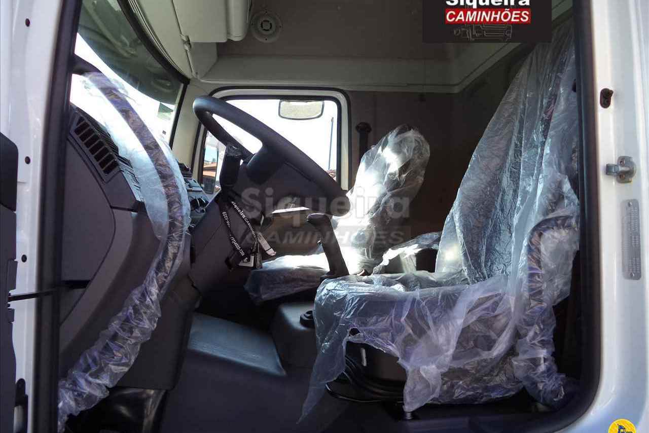 Volkswagen 24-280 E Constellation 6x2 - 21/22 17