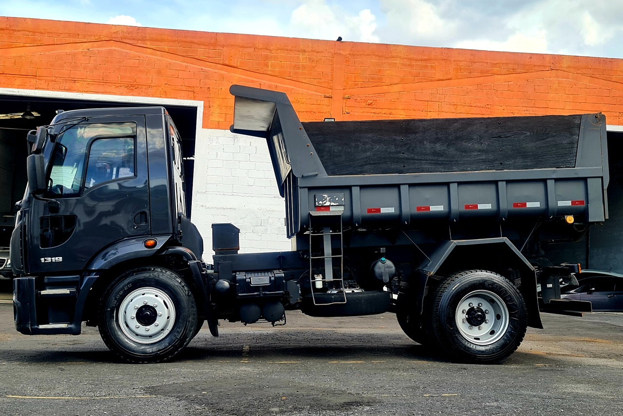 Ford Cargo1319 - 13/13 39