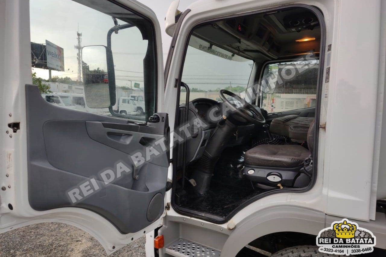 Mercedes Benz Atego 2425 - 09/09 8
