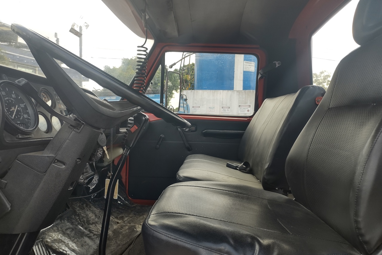 Volkswagen 16 210 - 90/90 5