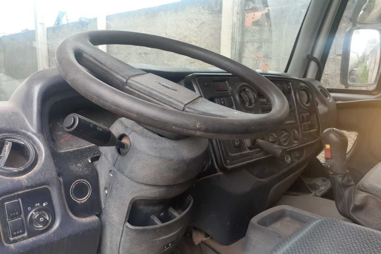 Ford Cargo1319 - 12/13 6