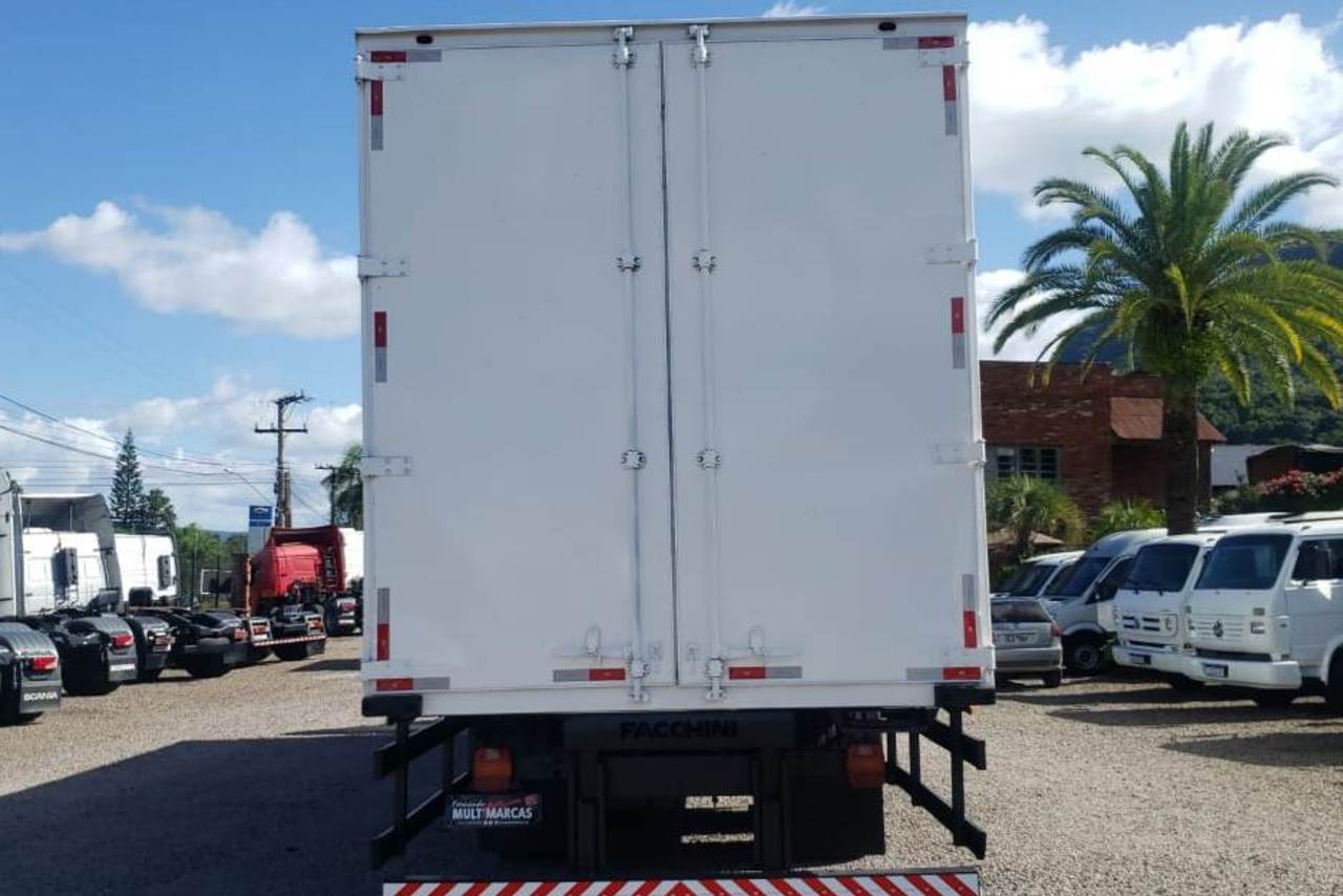 Ford Cargo1317 - 04/04 16