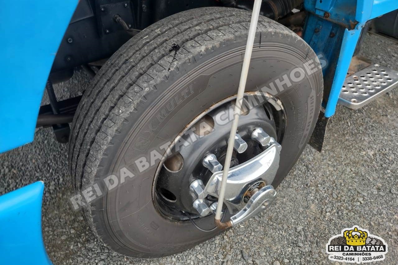 Mercedes Benz MB 1620 - 98/98 18