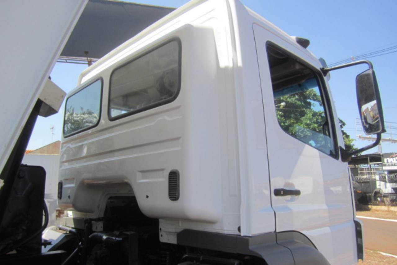 Mercedes Benz Axor 2831 - 09/09 4