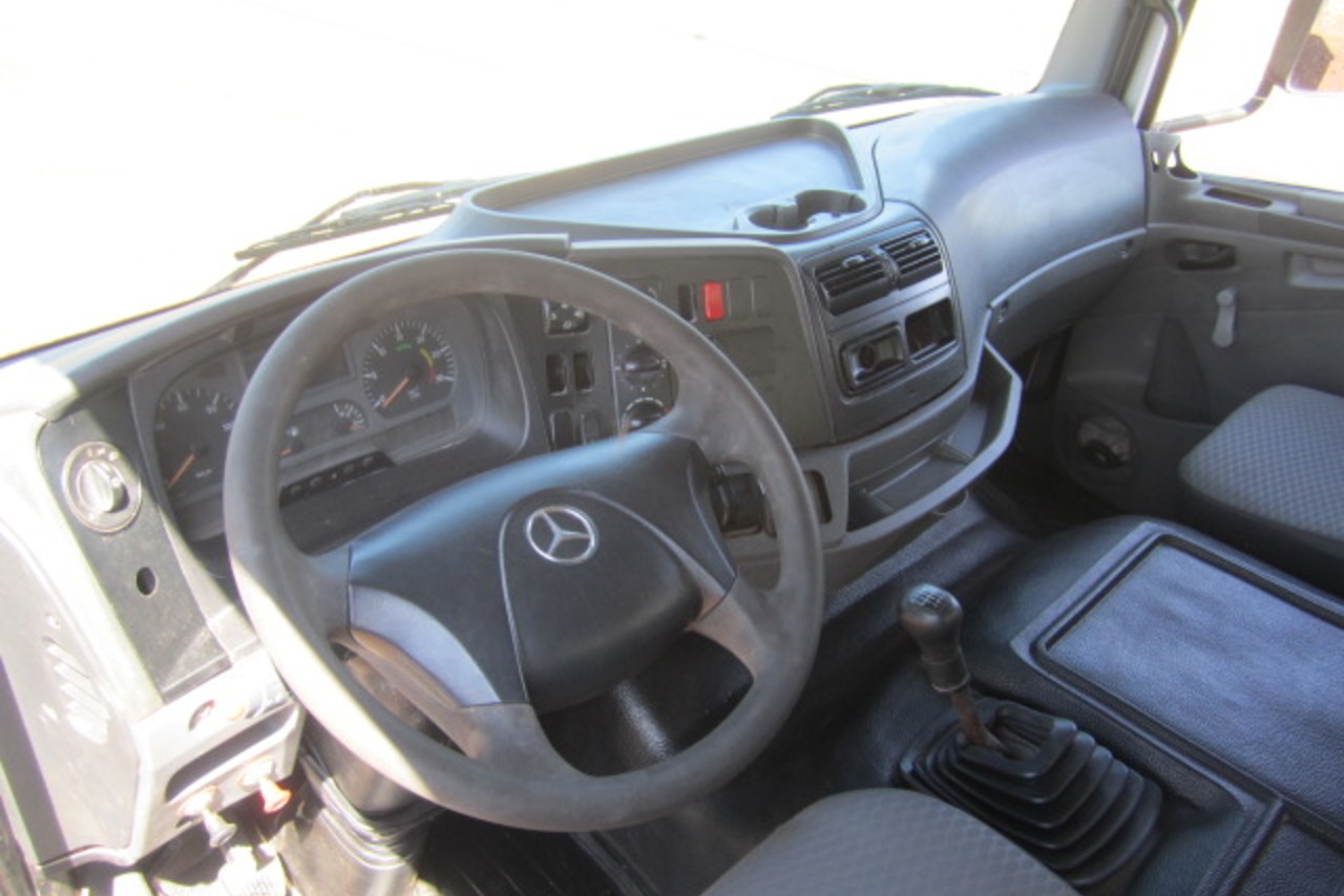 Mercedes Benz Axor 2831 - 09/09 12
