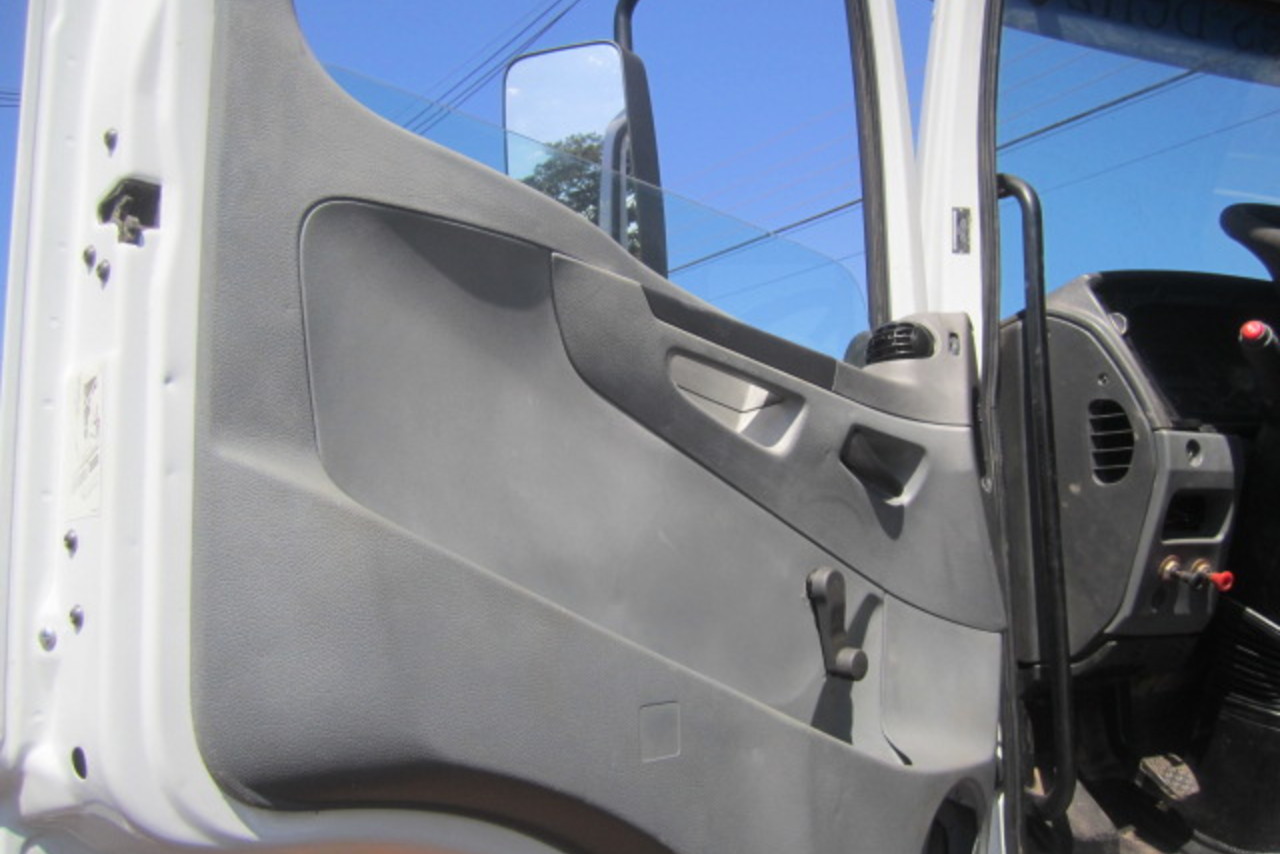 Mercedes Benz Axor 2831 - 09/09 14