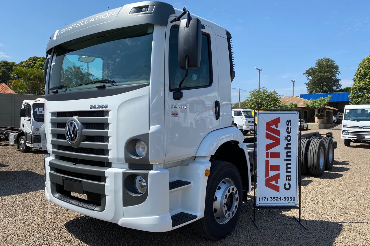 Volkswagen 24-280 E Constellation 6x2 - 21/22 2