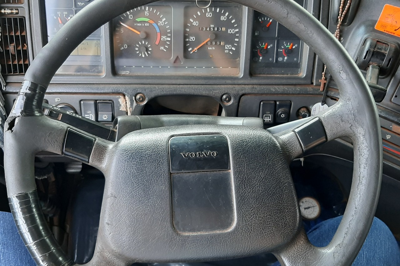 Volvo FH12 380 - 02/02 10