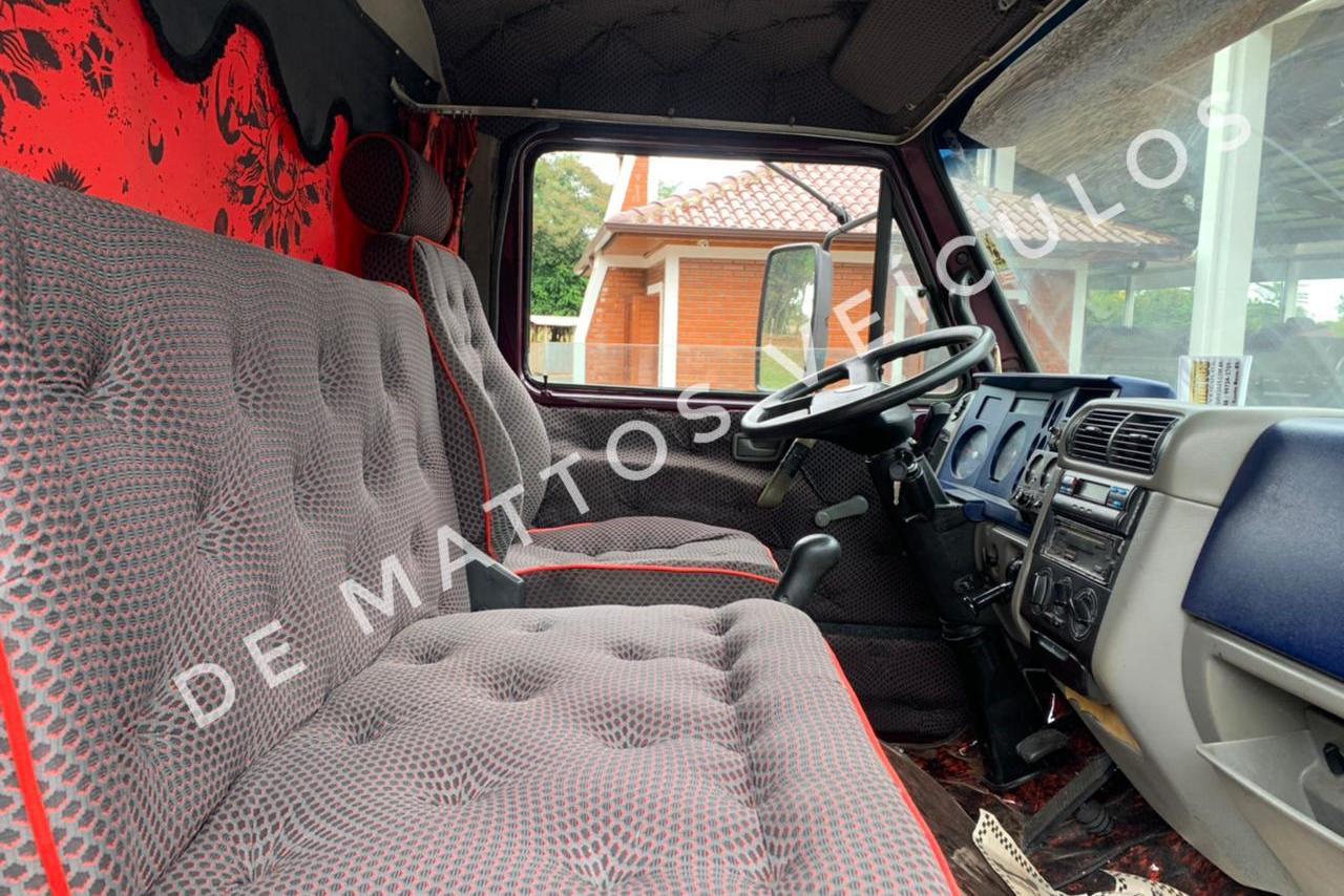 Volkswagen 23 220 - 04/04 10