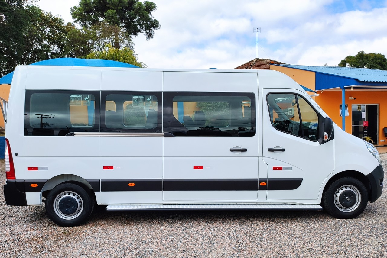 Renault Master Executive - 17/18 16