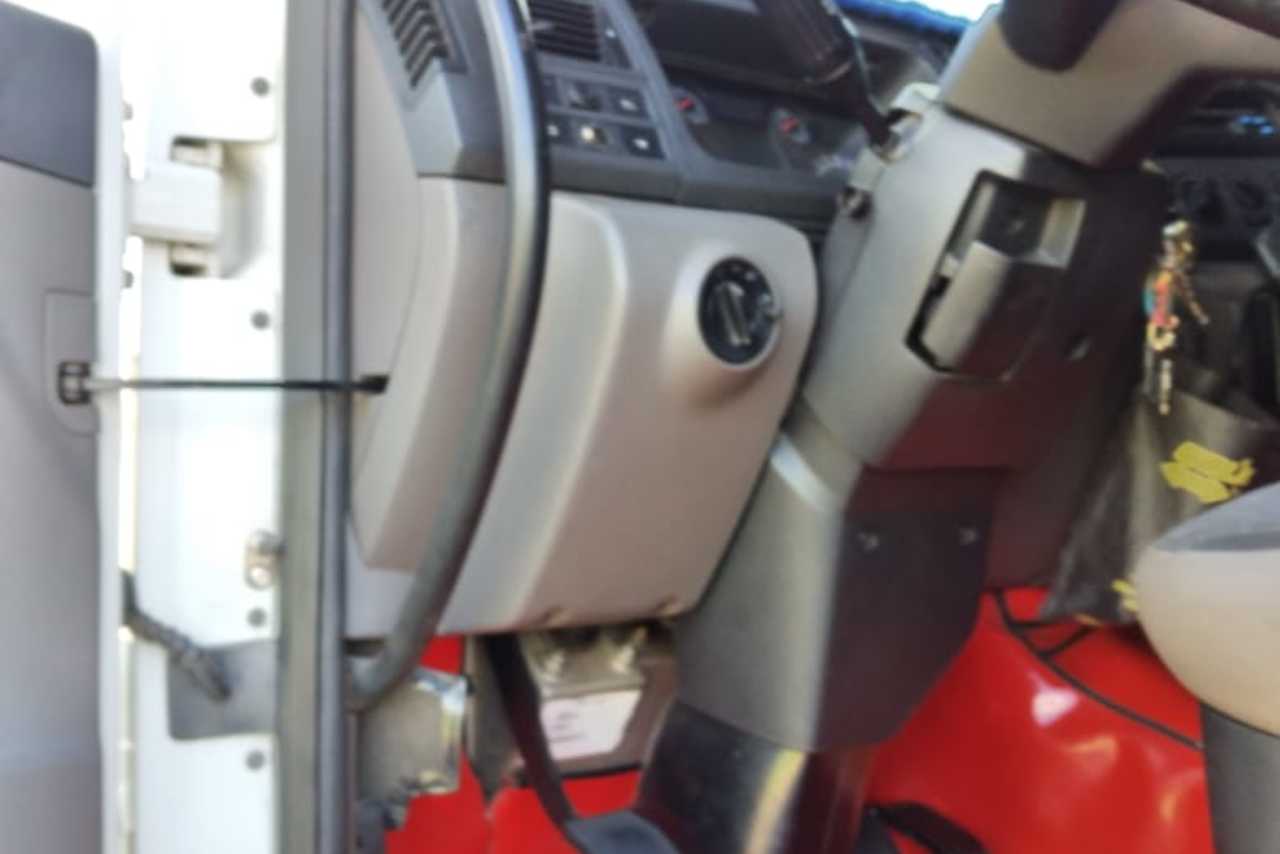 Volkswagen 25 390 - 12/12 12