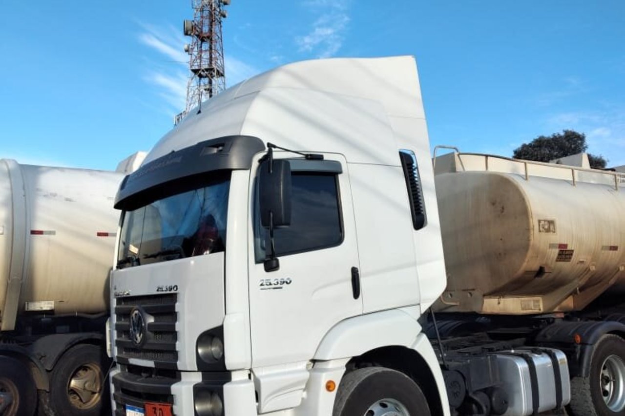 Volkswagen 25 390 - 12/12 21
