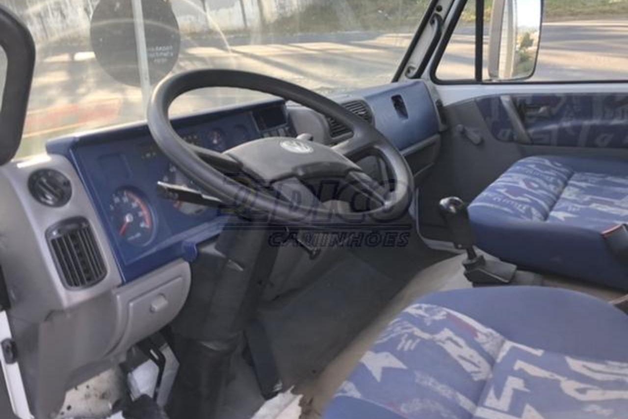 Volkswagen 8 120 - 01/01 2