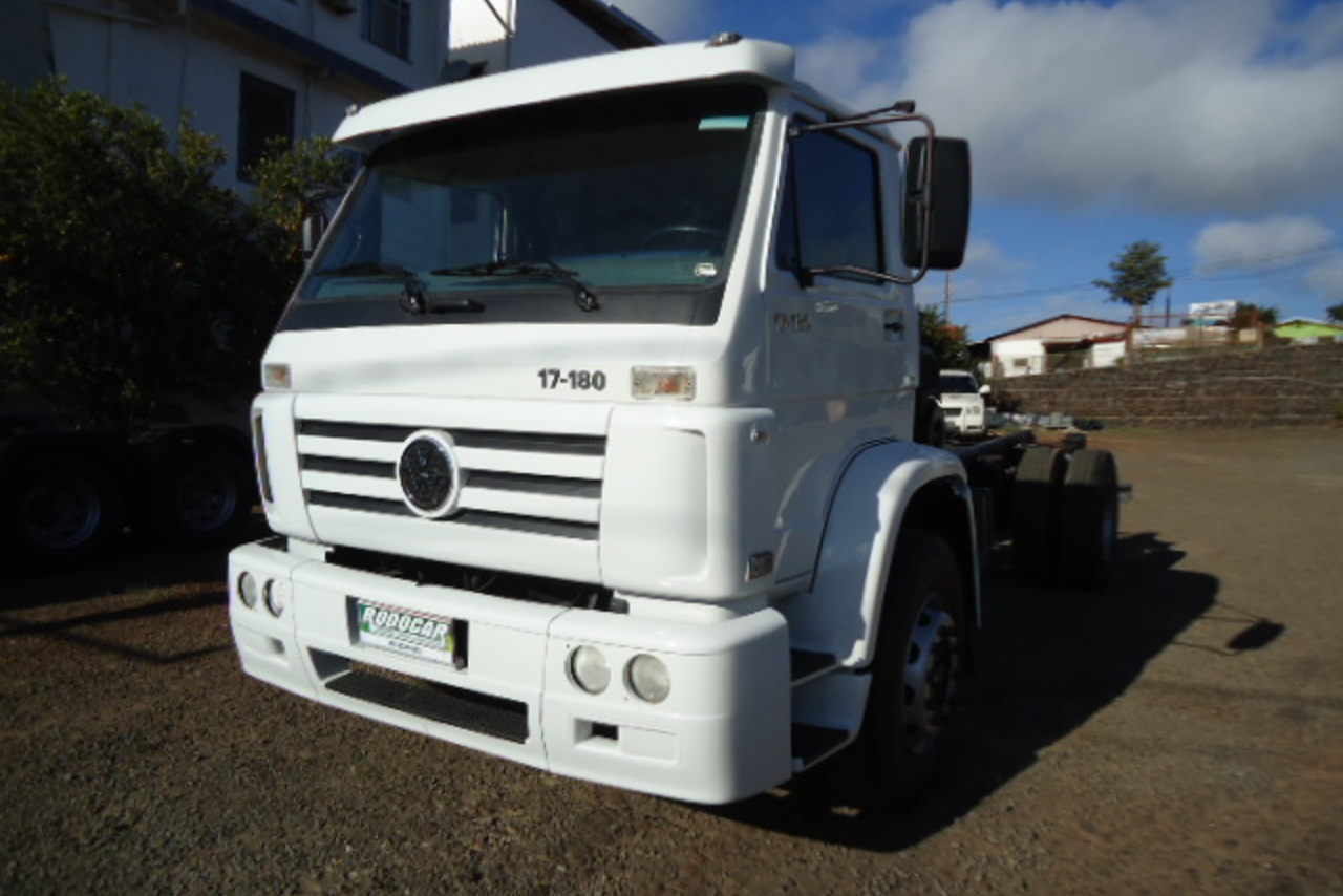 Volkswagen VW 17180 - 08/09 3