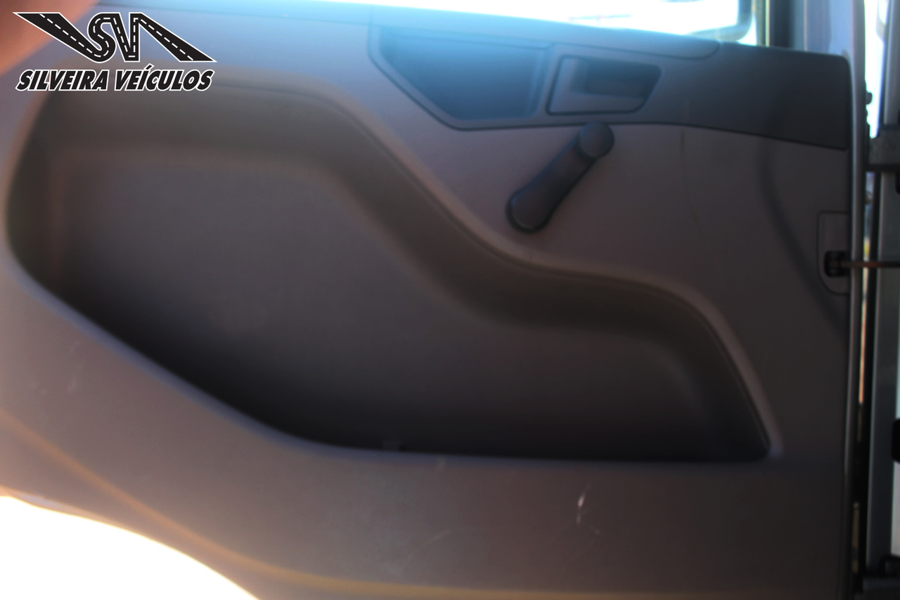 Volkswagen 24-280 E Constellation 6x2 - 12/13 15