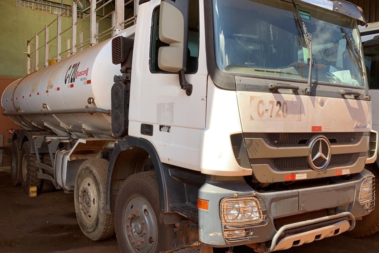 Mercedes Benz Actros 4844 - 11/11 2
