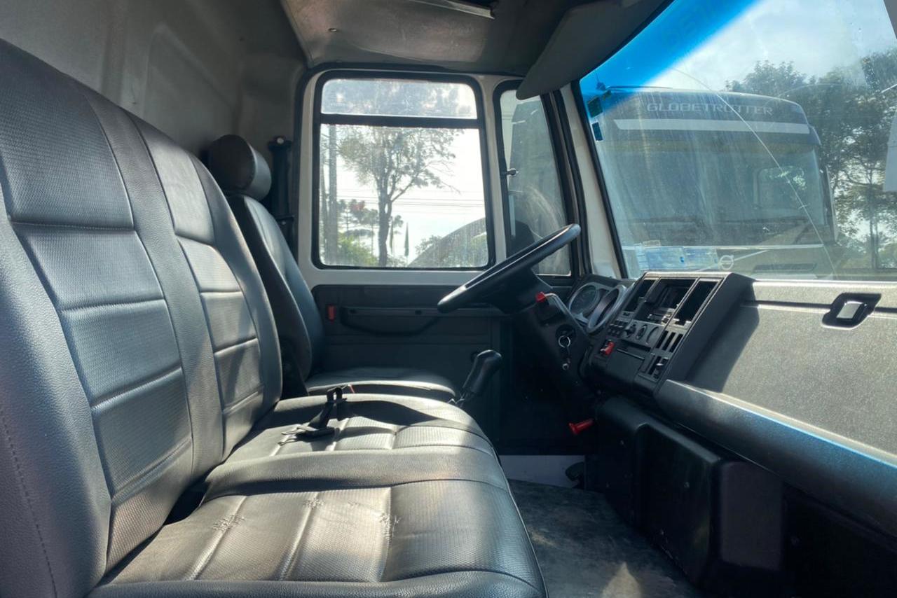 Ford Cargo1317 - 10/11 11