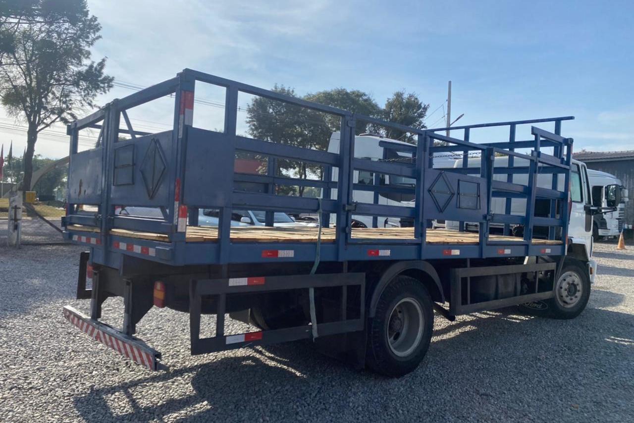 Ford Cargo1317 - 10/11 13