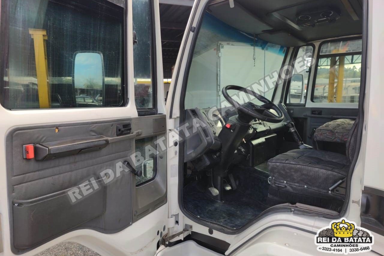Ford Cargo4031 - 04/15 12