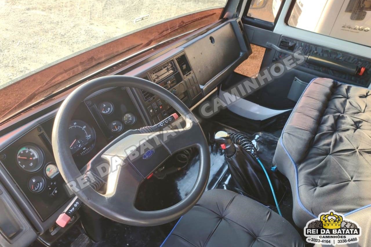 Ford Cargo4331 - 05/05 15