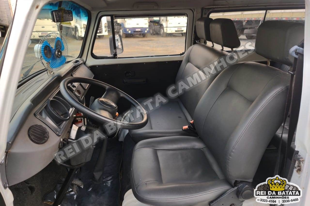 Volkswagen Kombi - 08/09 10