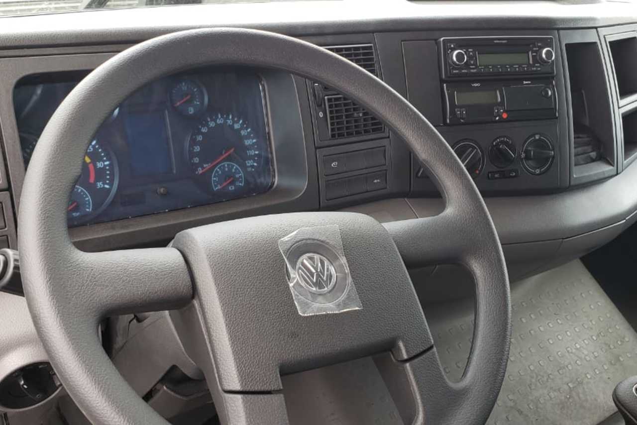 Volkswagen 24-280 E Constellation 6x2 - 21/22 5