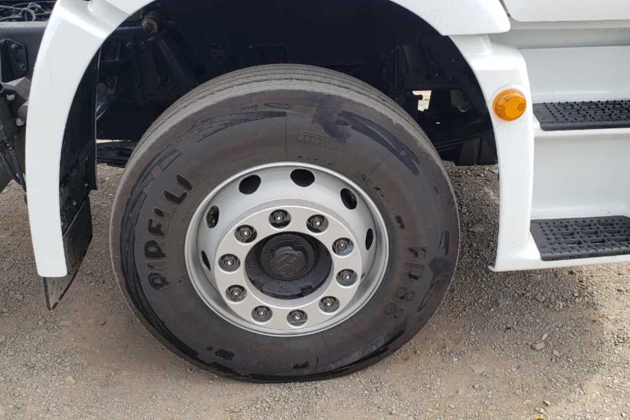 Volkswagen 24-280 E Constellation 6x2 - 21/22 14