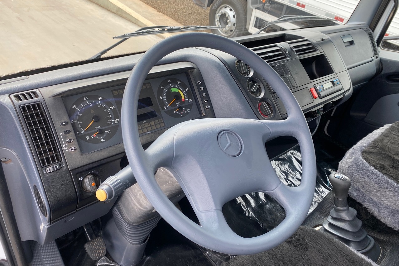 Mercedes Benz MB 1315 - 06/06 8