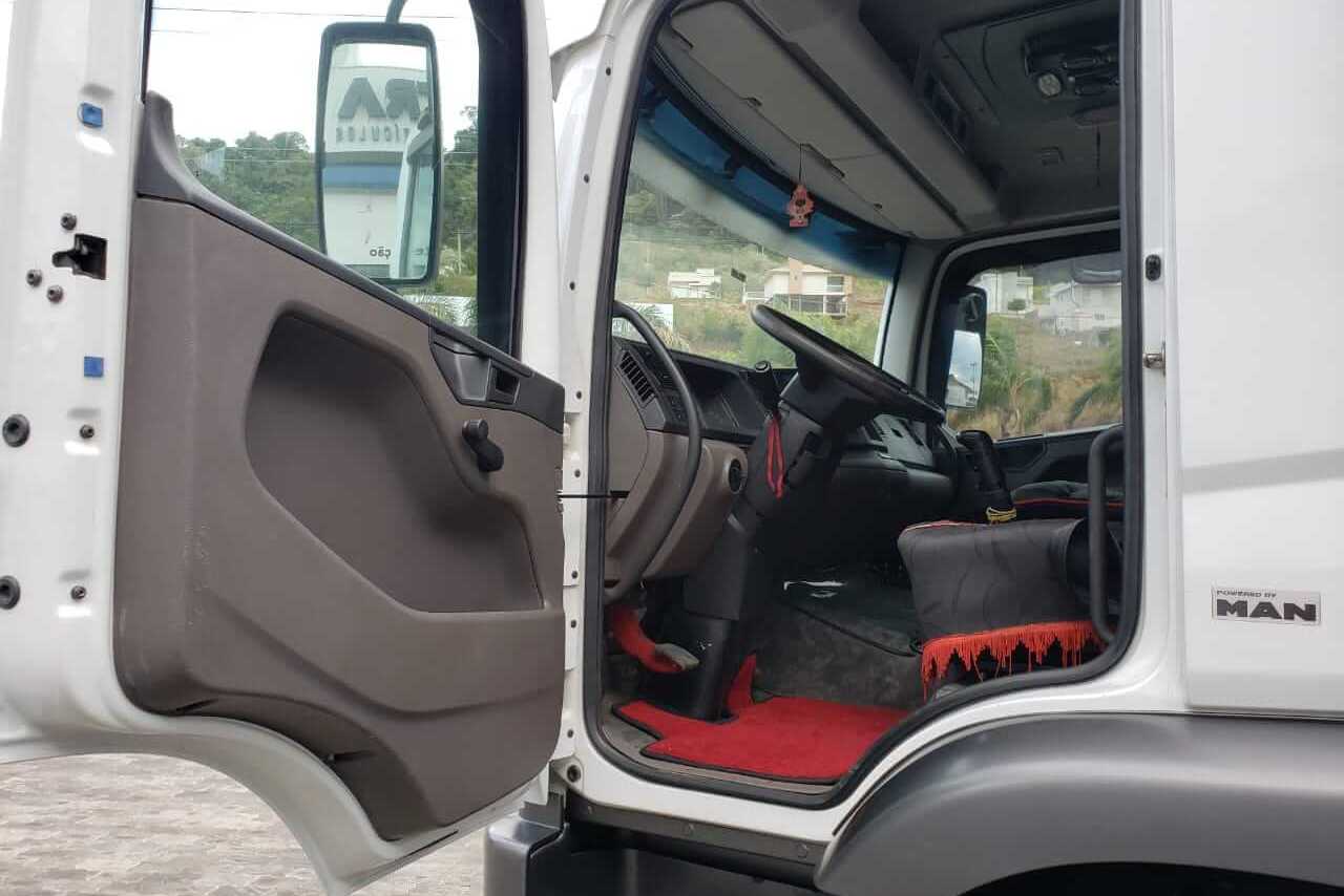 Volkswagen 24-280 E Constellation 6x2 - 12/12 14