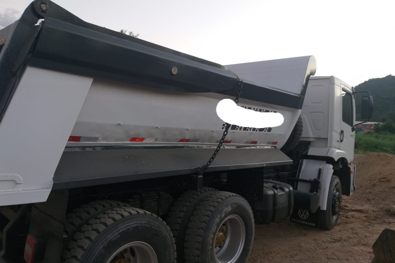 Volkswagen 26-280 Constellation 6x4 -  8