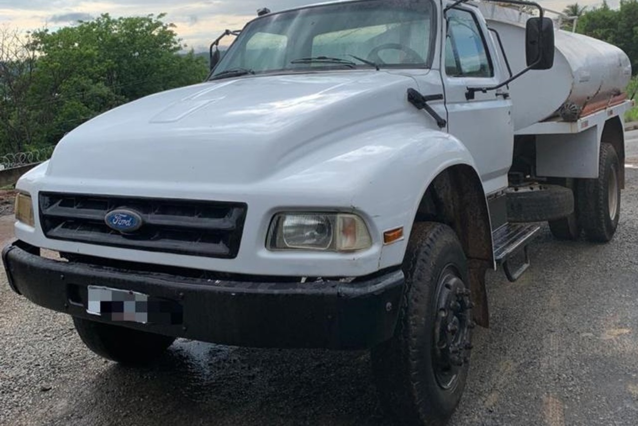 Ford F14000 - 97/97 4