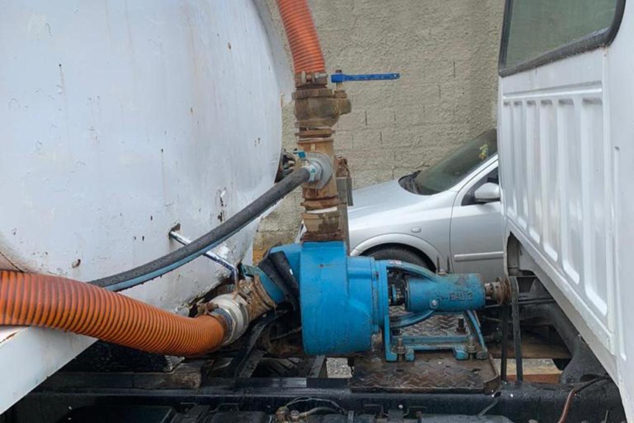 Ford F14000 - 97/97 5