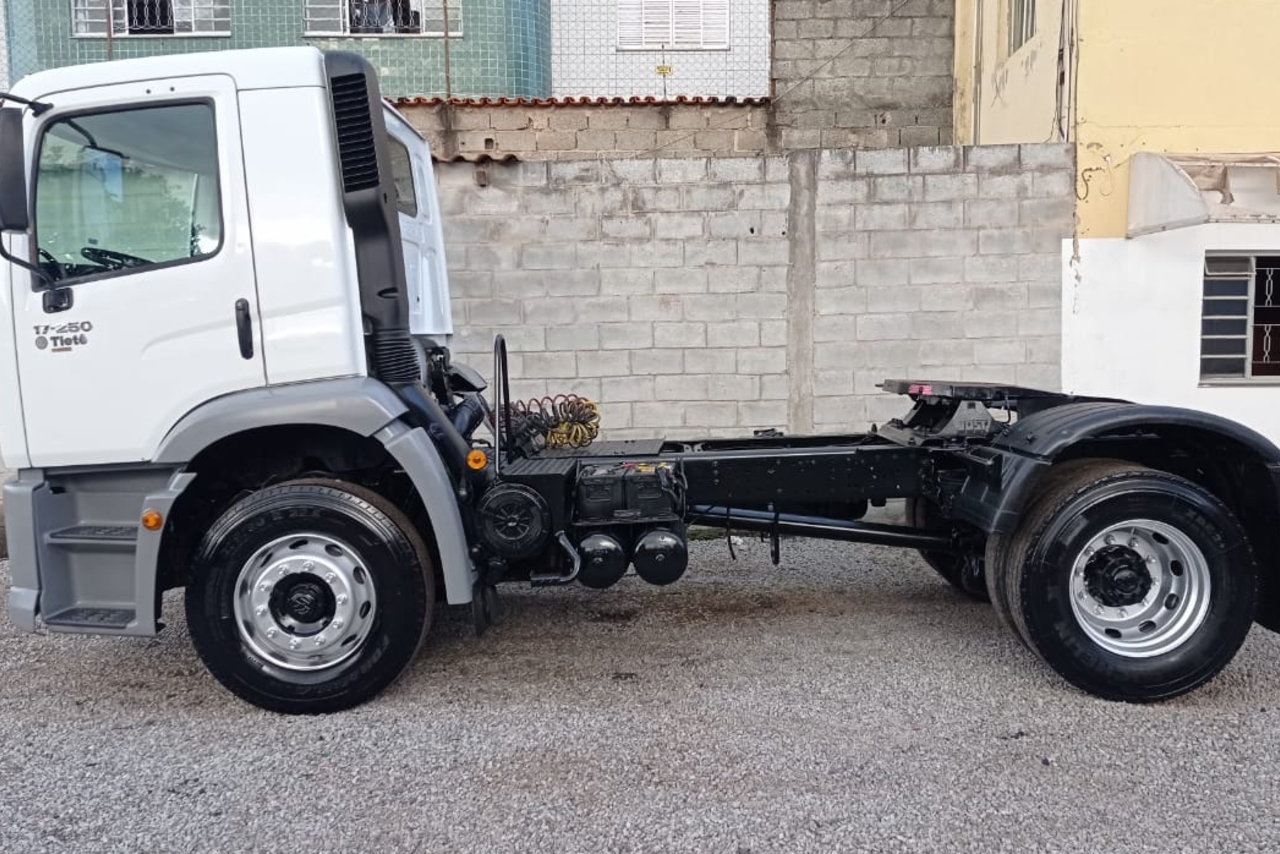 Volkswagen 17 250 - 09/10 3