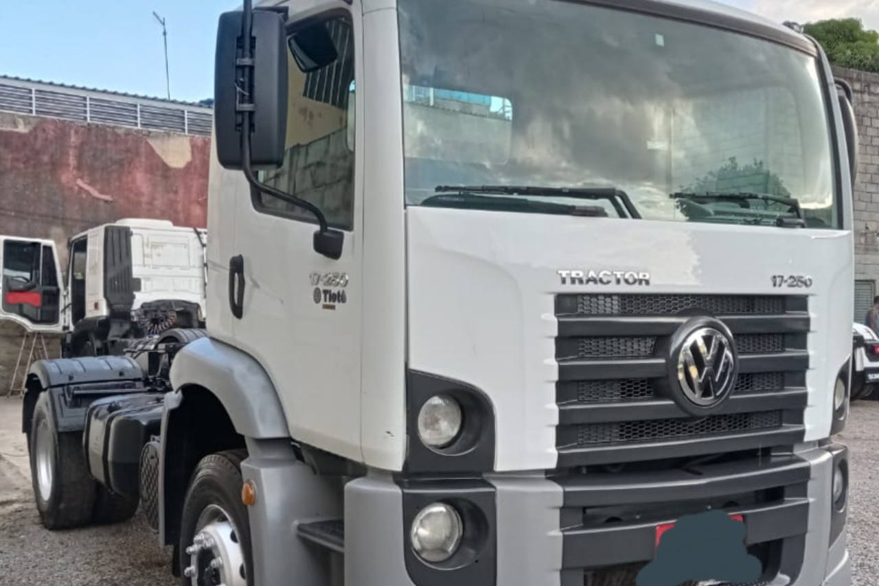 Volkswagen 17 250 - 09/10 8