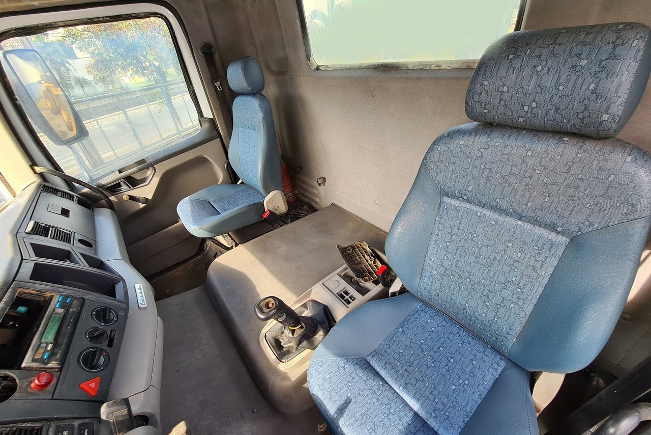 Volkswagen 31 320 - 09/09 3