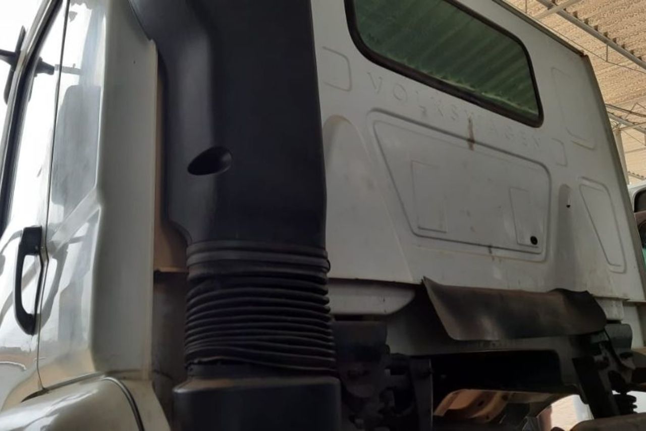Volkswagen 26-280 Constellation 6x4 - 13 4