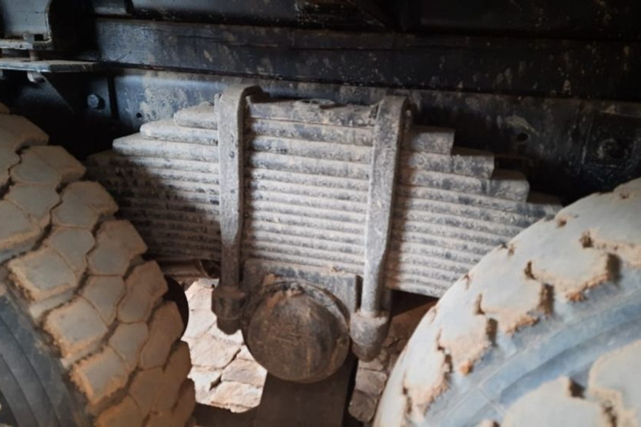 Volkswagen 26-280 Constellation 6x4 - 13 12