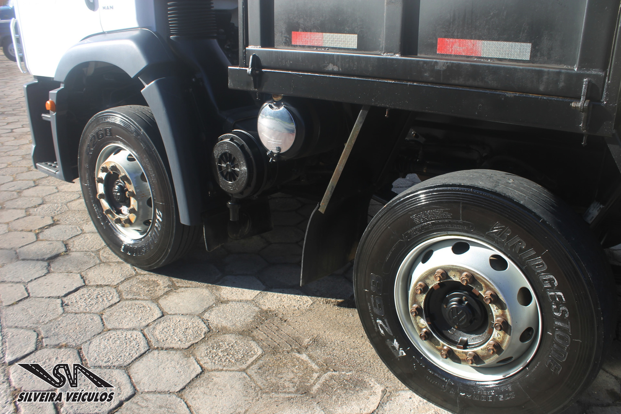 Volkswagen 24-280 E Constellation 6x2 - 19/20 9