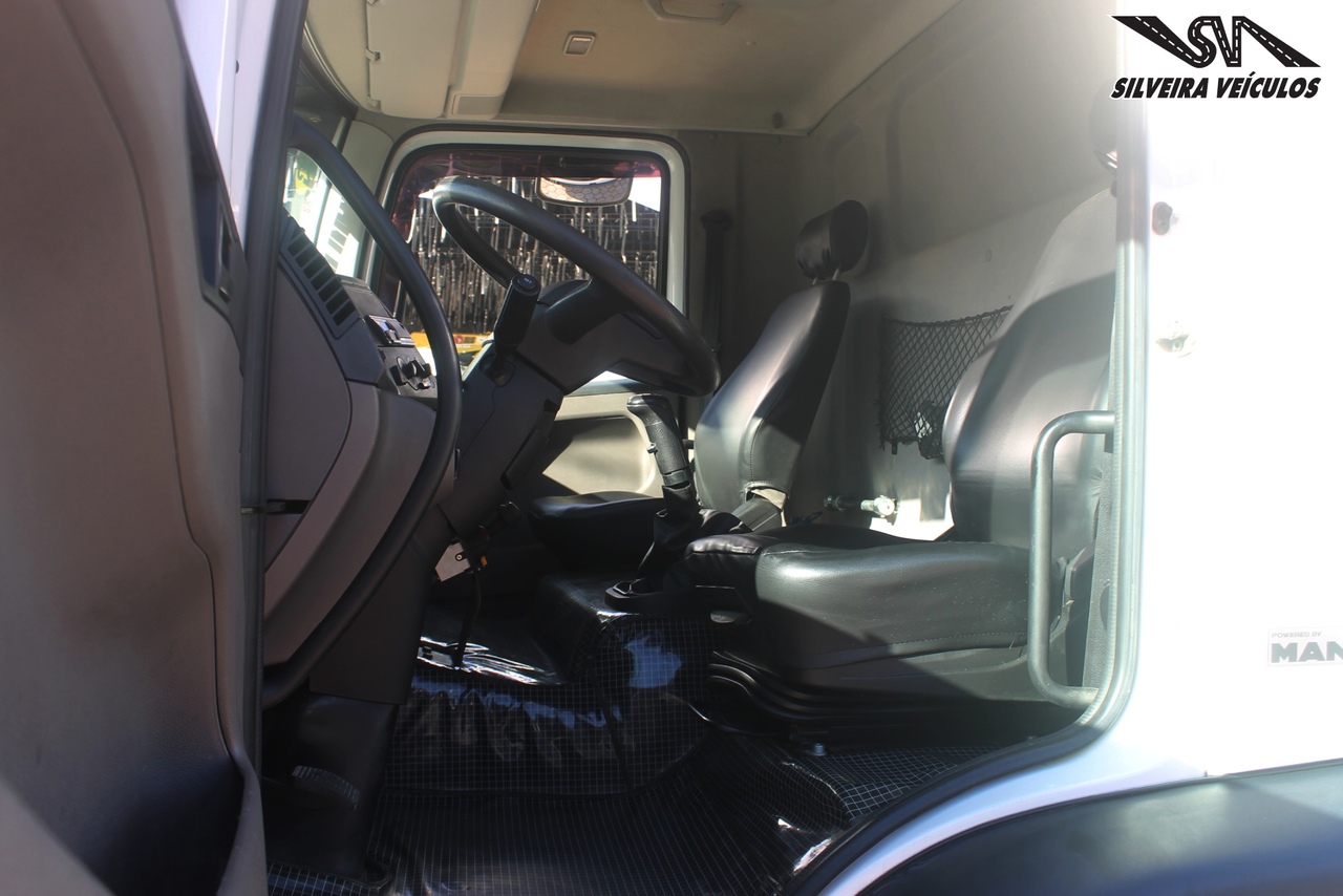 Volkswagen 24-280 E Constellation 6x2 - 19/20 13