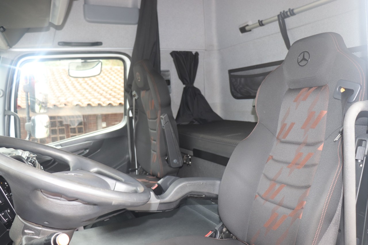 Mercedes Benz Axor 2040 - 18/19 9