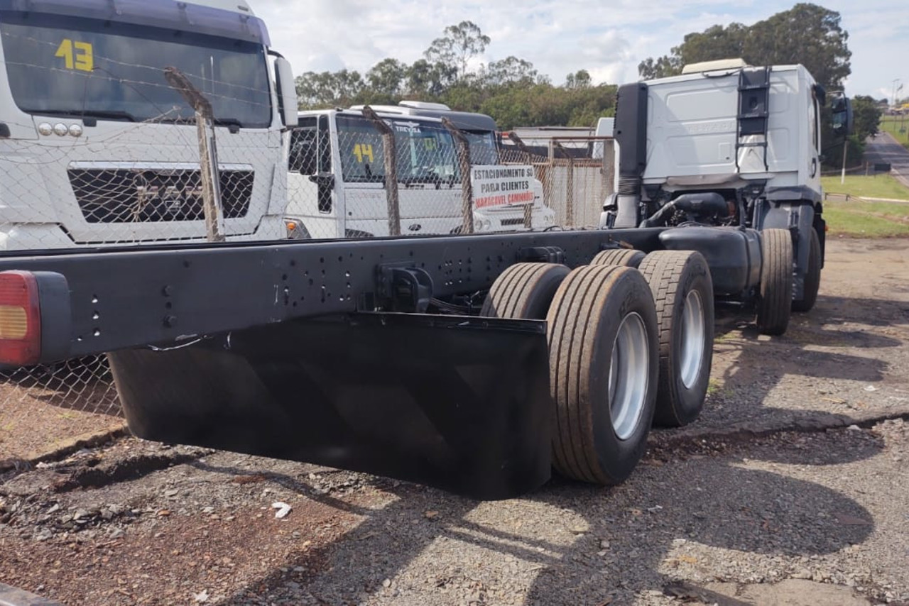 Volkswagen 24-280 E Constellation 6x2 - 14/14 2