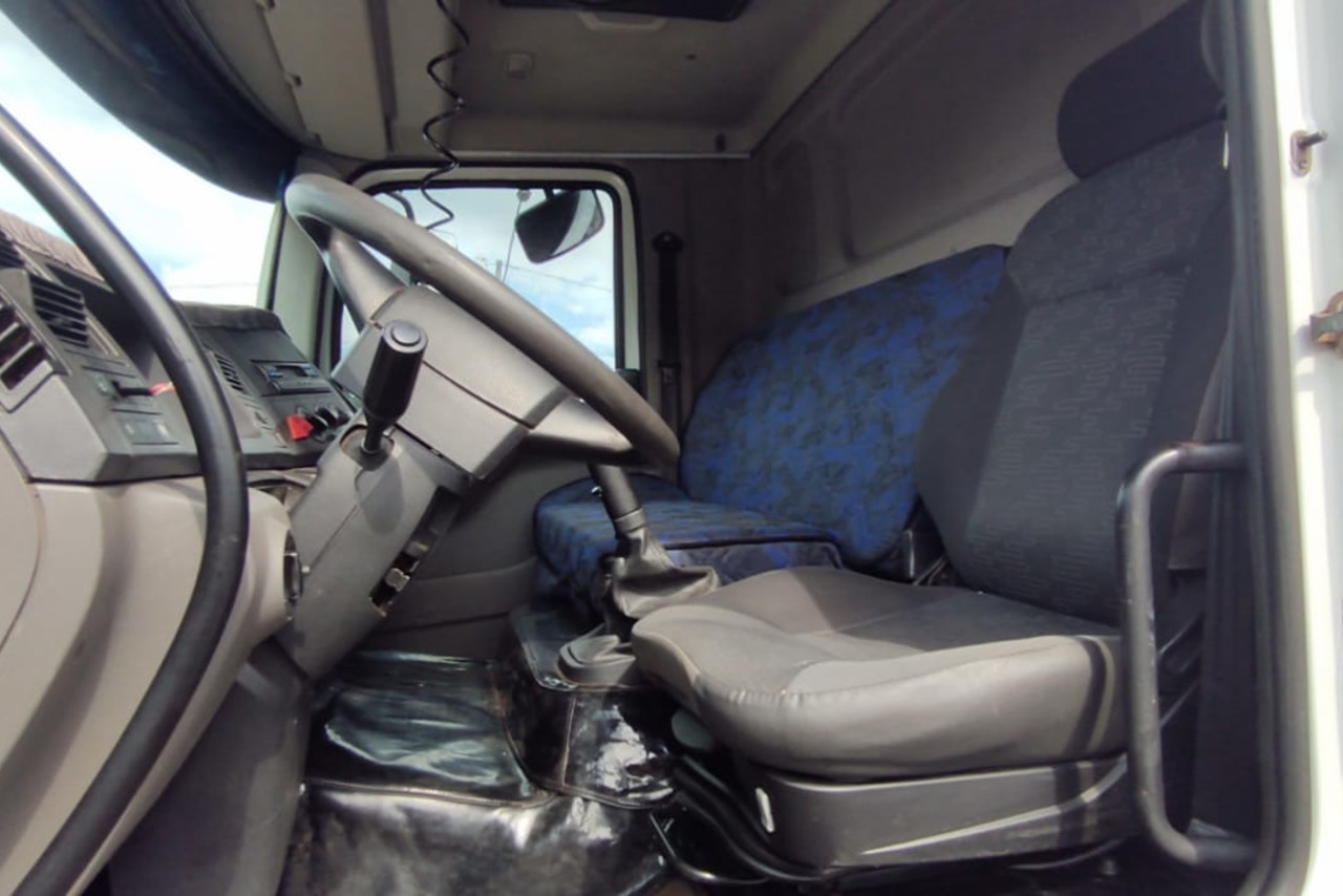 Volkswagen 24-280 E Constellation 6x2 - 14/14 6