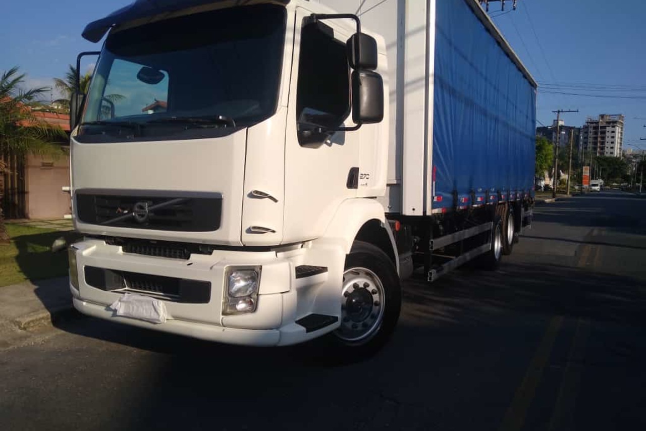Volvo VM 270 - 12/12 4