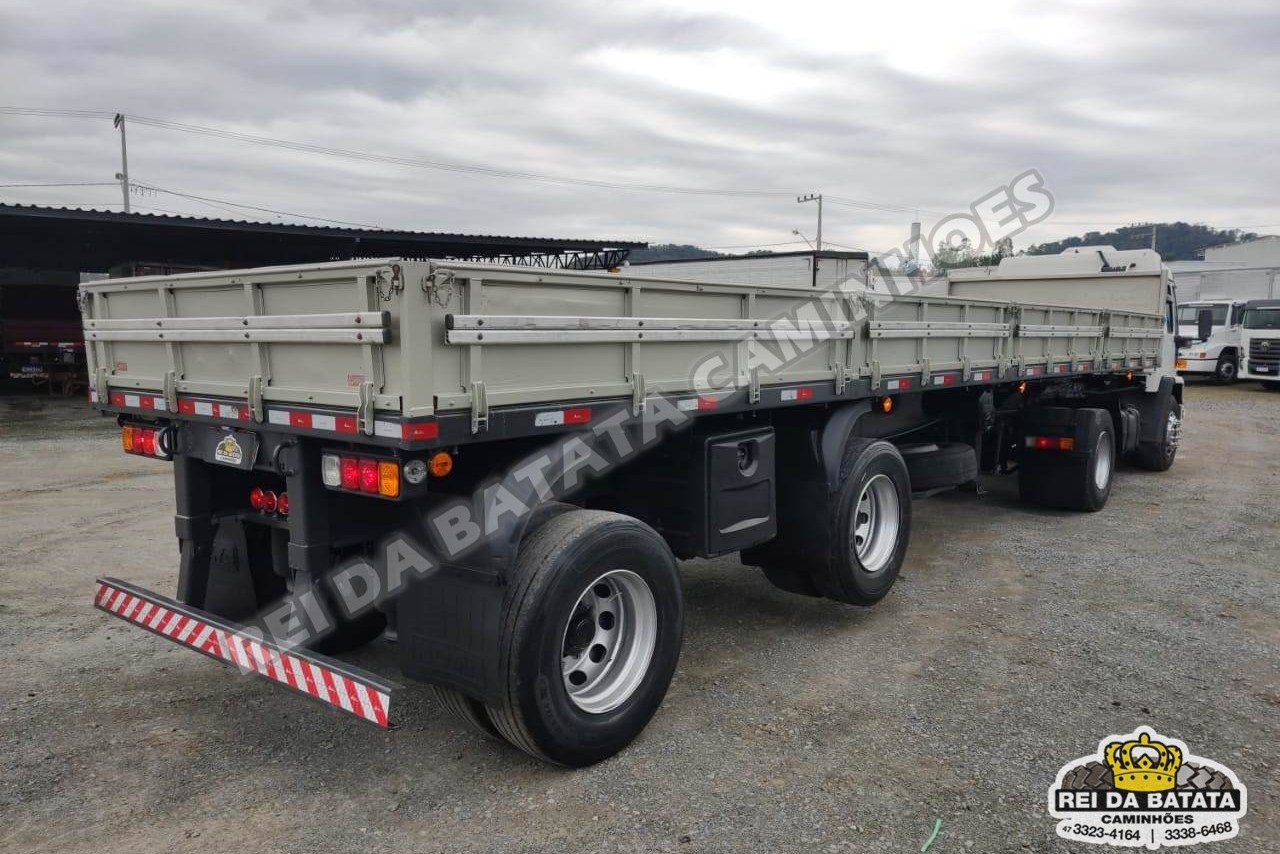Ford Cargo4432 - 06/15 3